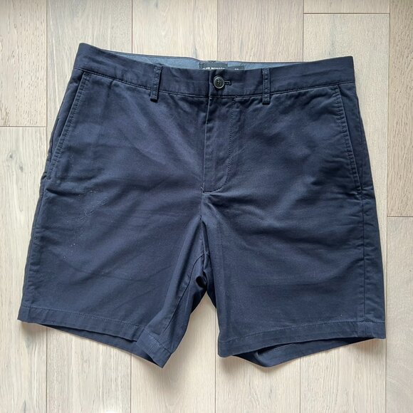 CLUB MONACO Men's Baxter 7-Inch Shorts - Like New - Picture 4 of 7
